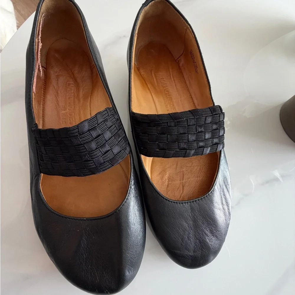L’amour Des Pieds Black leather Woven Strap Mary Jane Flats
